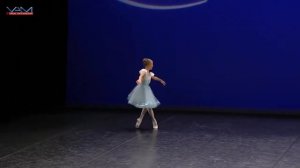 Shpakovskaya Vera 9 anos Giselle YAGP 2018 Paris 1º lugar !!!