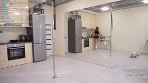 Резинка между ног. Олеся Булетка. Девушка с пилоном.