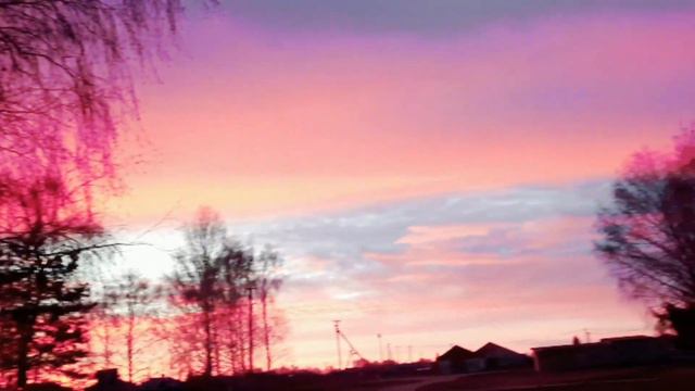 Аномальный закат в Саратовской области 13.12.2021 г смотреть онлайн