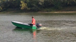 Стеклопластиковая моторно-гребная лодка