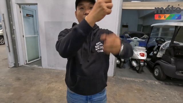 Getting my New Vespa Sprint S150 смотреть онлайн