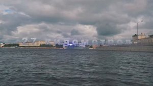 13 BRIDGES. Марафонский заплыв на 27 км под 13-ю мостами Санкт-Петербурга