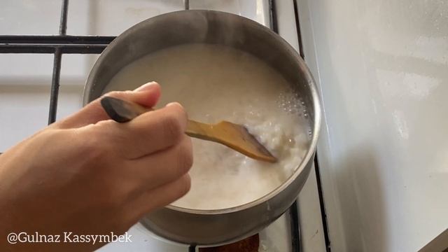 РИСОВАЯ КАША НА МОЛОКЕ Очень вкусная кашка смотреть онлайн