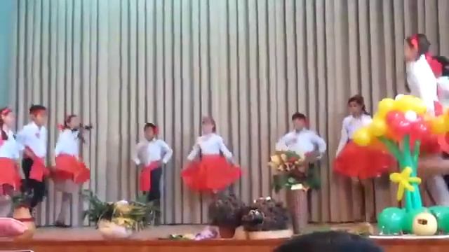 Кадриль(6 класс,осенний балл) смотреть онлайн