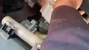 Infiniti fx35 fx37 qx70 s51 how to change cabin filter замена салонного фильтра