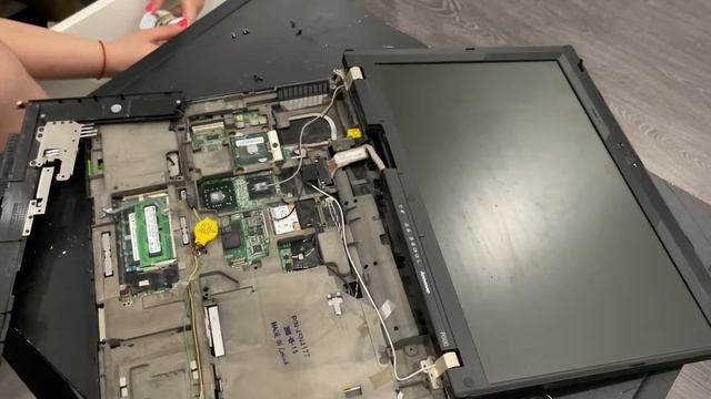#ЗАРАБОТАЛО / Ремонт ноутбука Lenovo R500 ThinkPad / Быстро и тупо смотреть онлайн