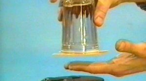 ПЕРЕВОРАЧИВАНИЕ СТАКАНА С ВОДОЙ.ФИЗИКА.ХРОНИКА