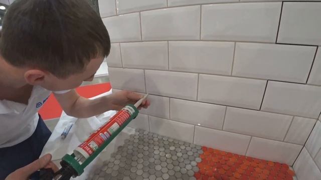 Силиконим скрытый люк, плитка кабанчик. смотреть онлайн