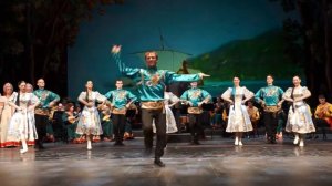 Светит месяц