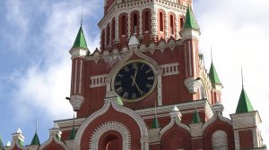 Часы на Благовещенской башне в Йошкар-Оле снова «пошли»