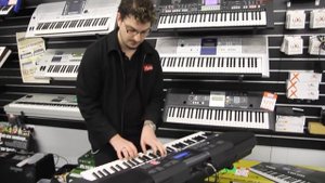 Yamaha PSR-E423 Demo