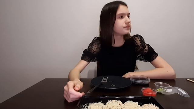 Обзор еды. BigRoll. Роллы 60 штук. смотреть онлайн