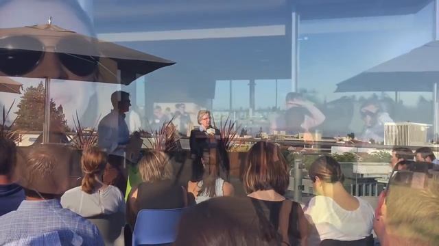 Прогулка по офисам Кремниевой Долины Facebook, Survey Monkey, Mozilla, Verbling.mp4 смотреть онлайн