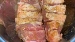 Свиные ребрышки в медово-горчичном маринаде.