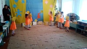 Светит солнышко для всех!!! танец в детском саду.