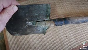 Малая лопата с барахолки.