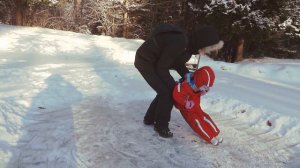 Катание на коньках по замёрзшему озеру Учимся кататься на коньках