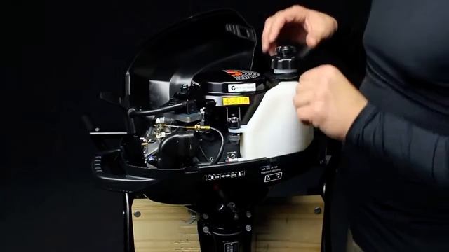 Подвесной лодочный мотор Suzuki DF2 5 смотреть онлайн