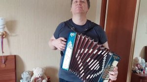 От людей на деревне не спрятаться. Под гармонь.