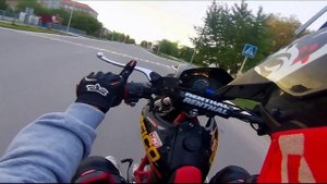 НА ЗАДНЕМ КОЛЕСЕ ПО ГОРОДУ. стант на питбайке