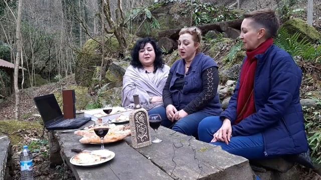 Грузинская песня:  "დავალ მუდამ მოხიბლული" (Хожу всегда я восхищенный) | грузинские застольные песн