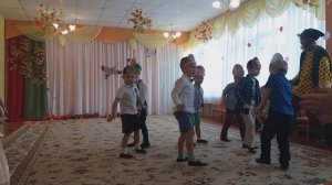 Танец ёжиков