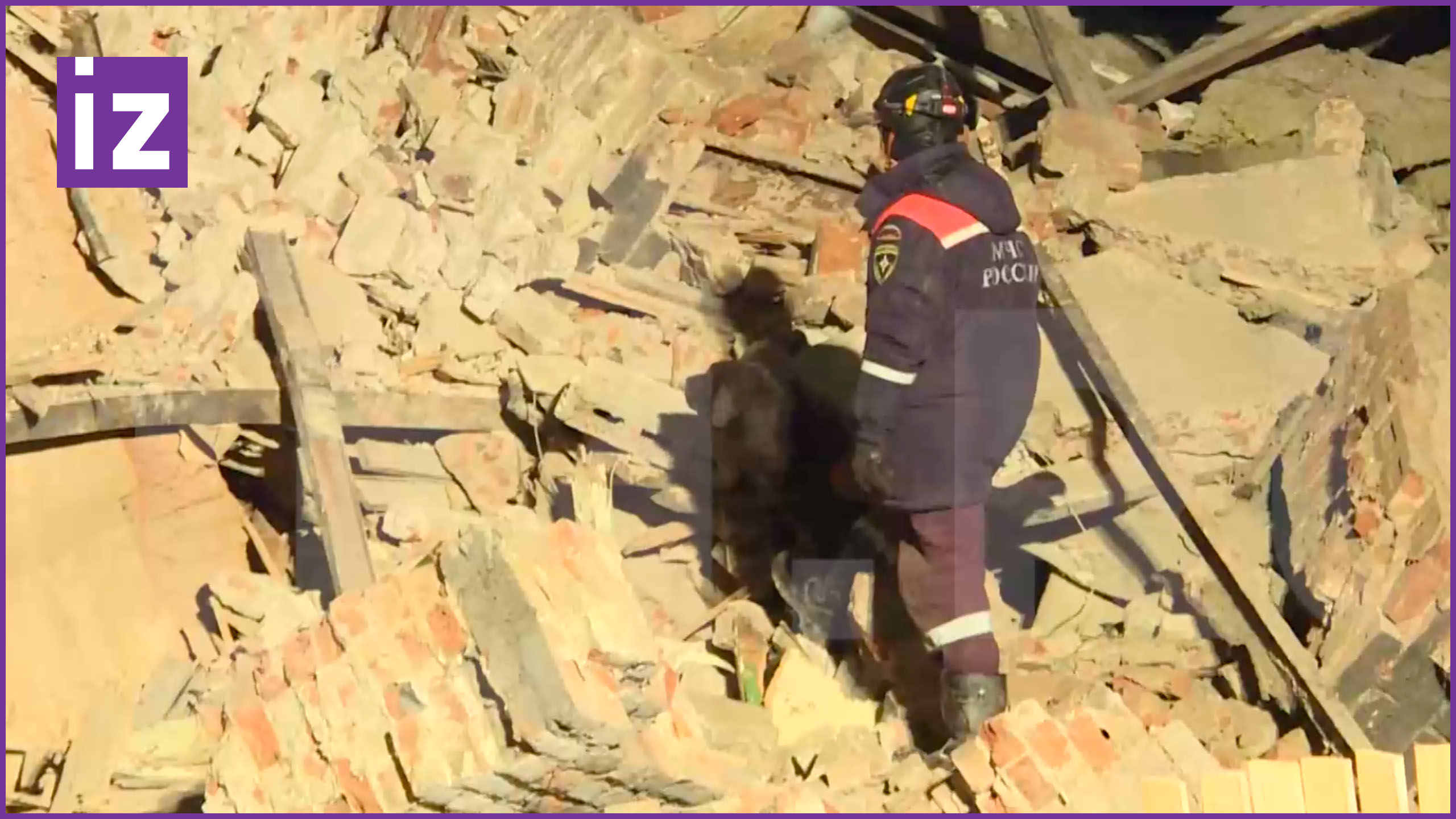 Жилой дом обрушился в Санкт-Петербурге / Известия