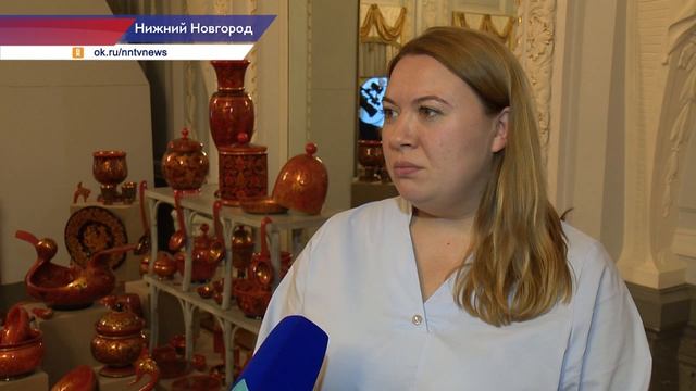 В Усадьбе Рукавишниковых открылась выставка работ потомственного мастера хохломской росписи