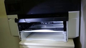 HP Officejet Pro 7740 : Clearing paper jams