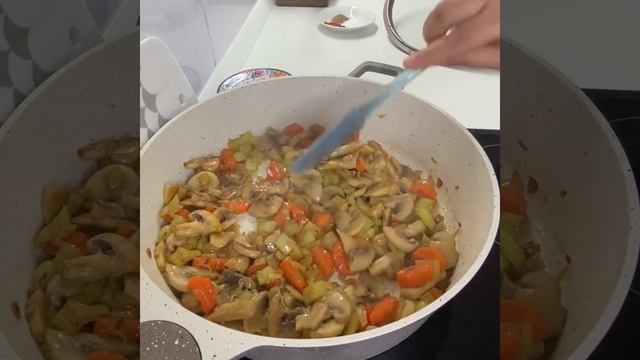ГРЕЧКА С ГРИБАМИ. ПРОСТО, БЫСТРО И ВКУСНО. смотреть онлайн