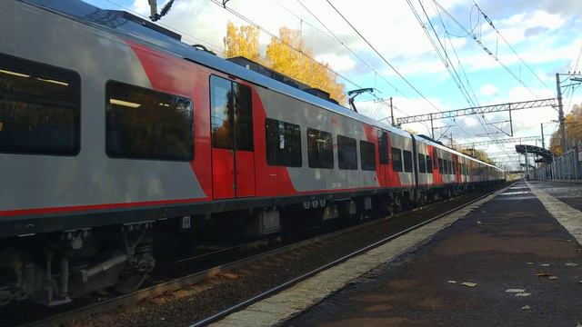 Электропоезд ЭС2Г-119 "Ласточка" платформа Поваровка смотреть онлайн