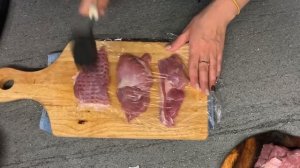 Мясные рулетики, из индейки, в беконе