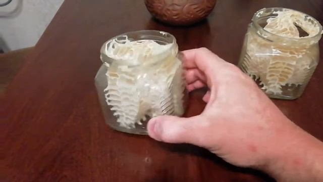 Сотовый мёд в банках смотреть онлайн