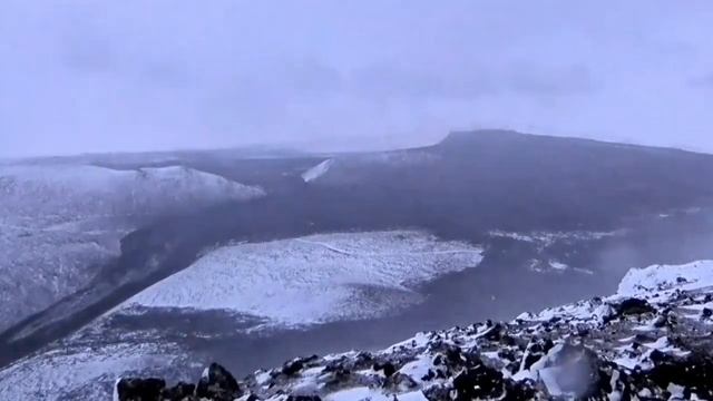 First Snow On The Iceland Fagradalsfjall Geldingadalir Volcano смотреть онлайн