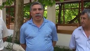 Zəlimxan Yaqub Krımda şe`r deyir