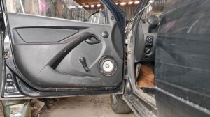 Замена штатных динамиков в Lada Granta на DL Audio Barracuda 130