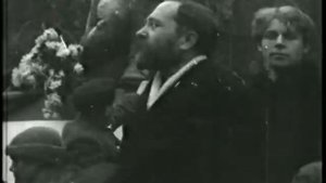 Живой Есенин