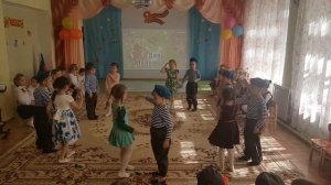 Танец "Тучи в голубом"