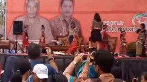 Fashion show Gracia Orin Niyu pekan gawai dayak kab.sintang