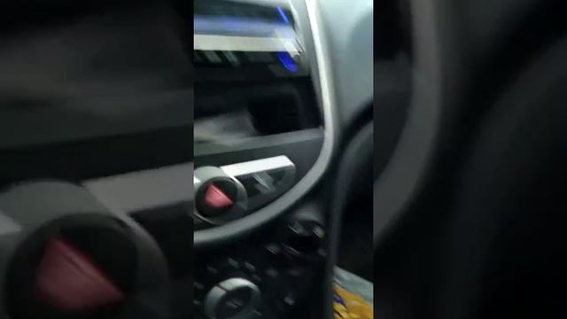 Загорается значок акб на Солярисе смотреть онлайн