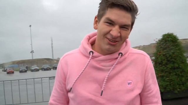 MET EEN FERRARI F40 NAAR SUPER CAR SUNDAY!! *AUTO KAPOT* смотреть онлайн