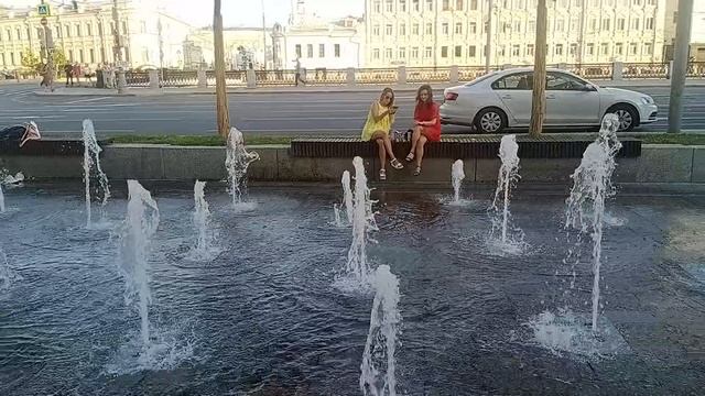 Сексуальные танцы на воде