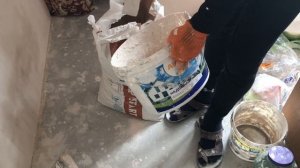 Как заделать трещину в стене (в штукатурке)