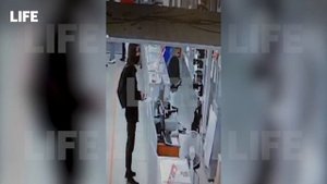 Тимур Бекмансуров покупает патроны