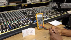 Repairing  Behringer  B1200 D-PRO