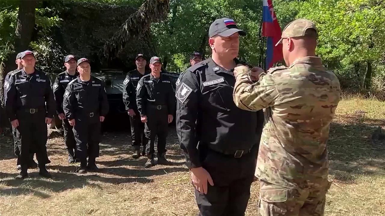 Накануне Дня танкиста медали и ордена вручили военнослужащим танкового полка ЦВО