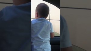 Папа купи конфеты, пожалуйста...