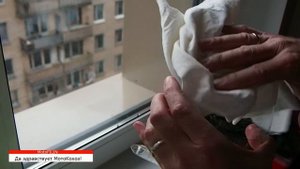 Меламиновая губка царапает визор или нет?