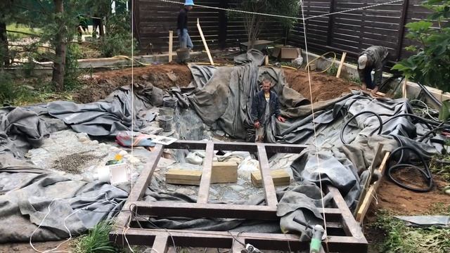 Строительство плавательного пруда