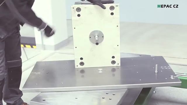 Поворотные столы для обслуживания пресс-форм от TAGGERT смотреть онлайн